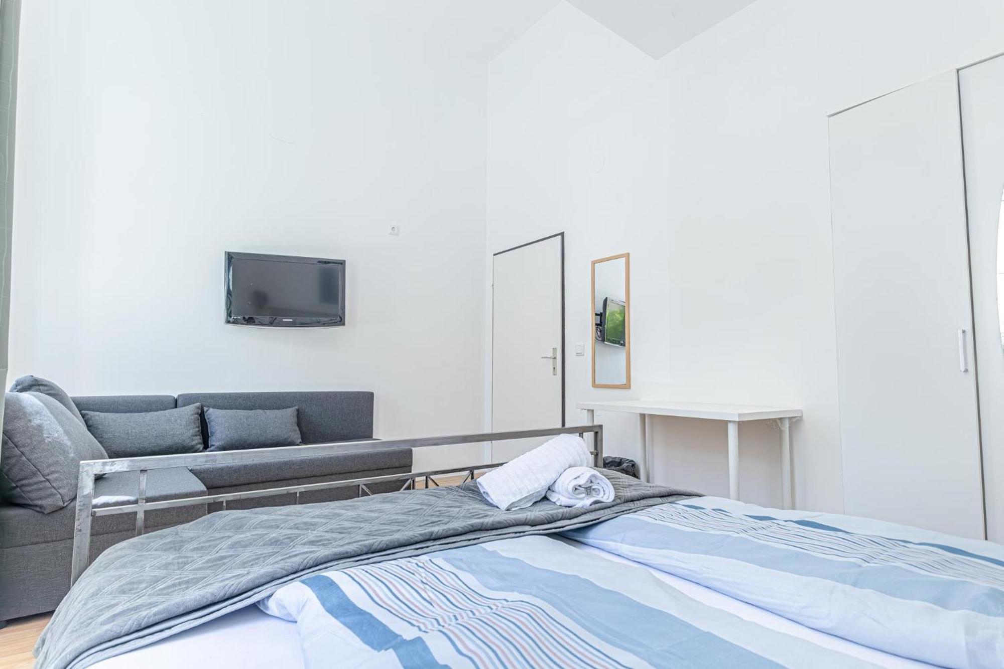 Lovely Shared 6br With Garden Near Danube & Millenium Appartamento *